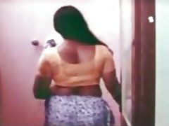 Big boobs desi maid cleaning