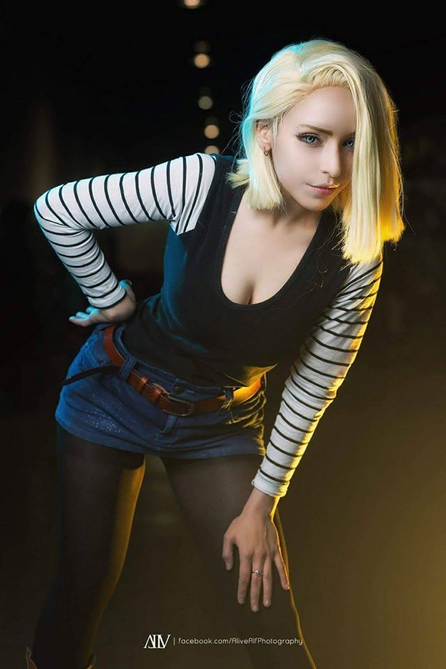 Android 18 cosplay