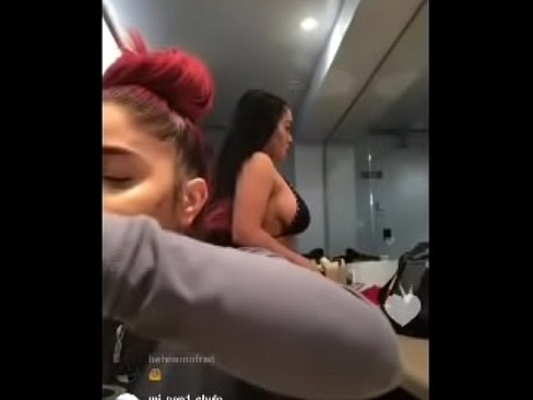 Thick woman getting live instagram