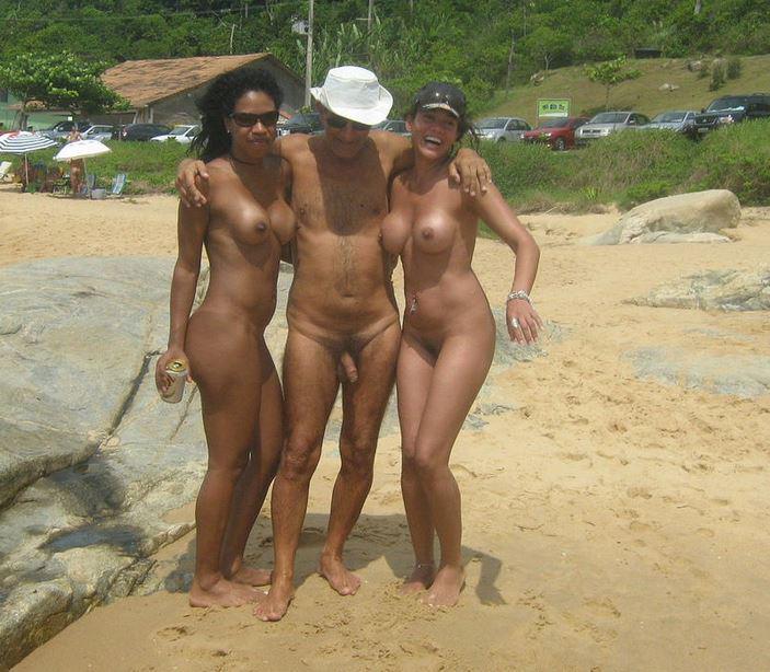 4 nudist friends