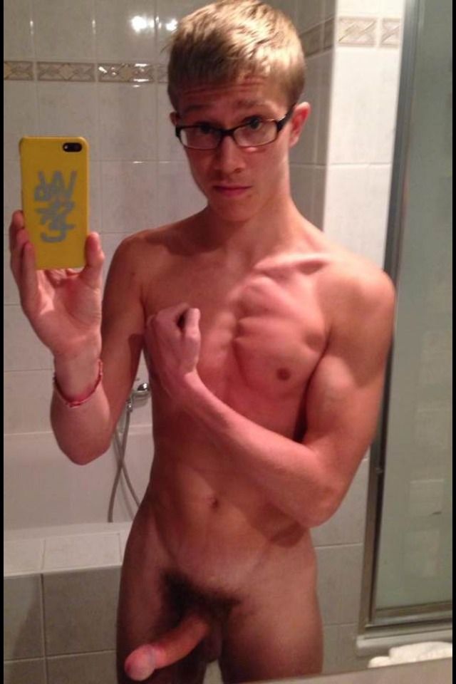 Double reccomend Boy nude with glasses