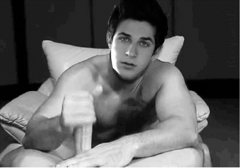 Butterfly reccomend David henrie naked getting fucked. 