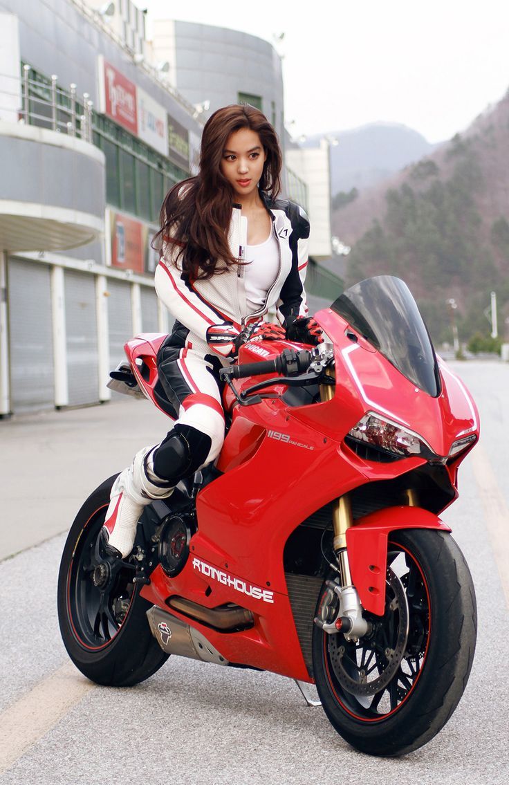 Porn young girls of superbike