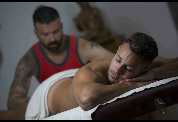 Underdog reccomend Gay and massage